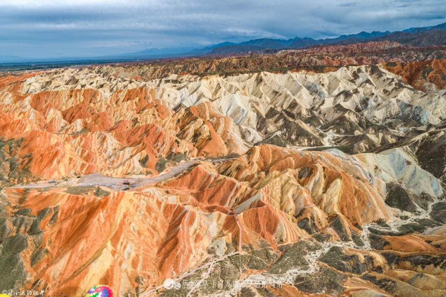 带你看绝美的七彩丹霞,最值得一游的七彩丹霞