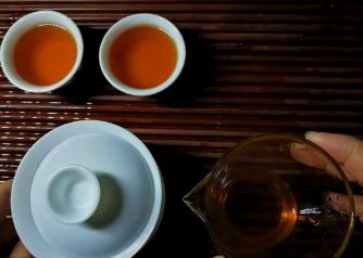 茶叶店看不到人买怎么能开下去,茶叶店看着没生意