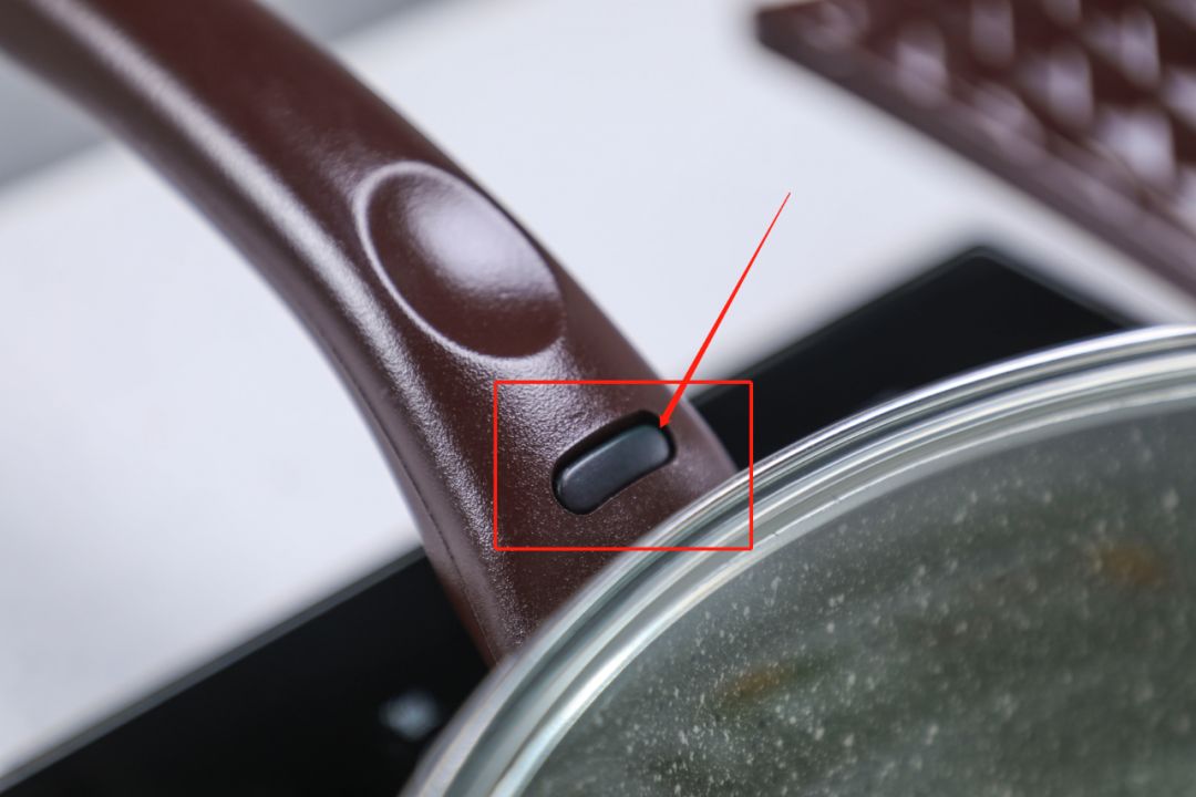 涂层不粘锅怎么开锅养锅,不粘锅的养锅方法