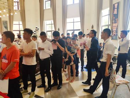 名动地产界的天骄系，到底有什么魅力？