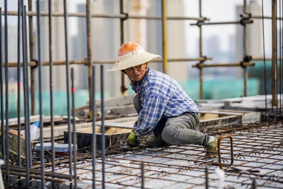 十二时辰工地,建筑工人的十二时辰