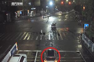 不文明交通违法行为之闯红灯篇,闯红灯不文明行为被曝光