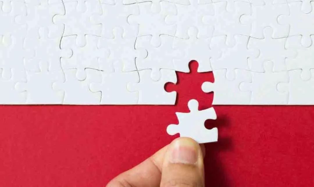 1999年生的他，编写聊天“话术”剧本专挑“宝妈”微商下手|今晚九点半