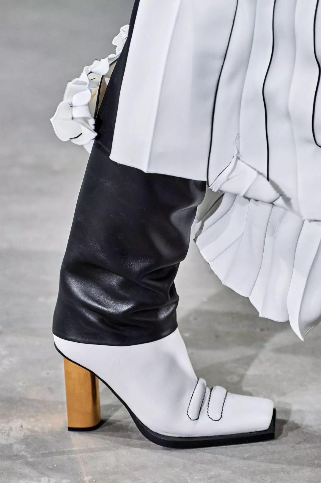 秋冬必备战靴,嗜鞋如命图片