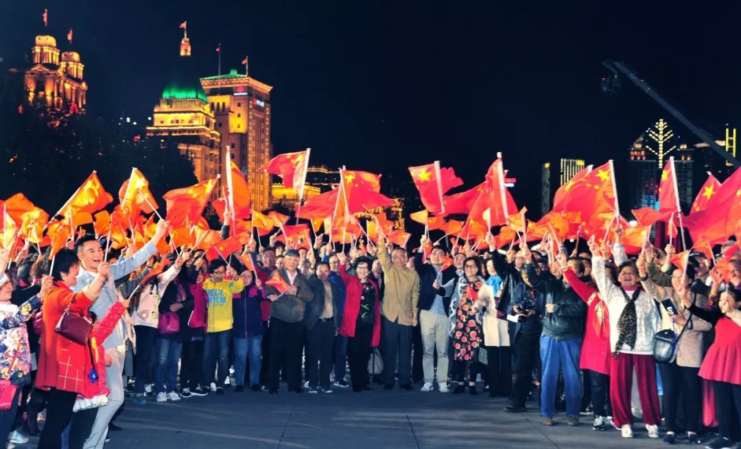 当下做什么事才算真正的爱国,做人要知道怎么爱国