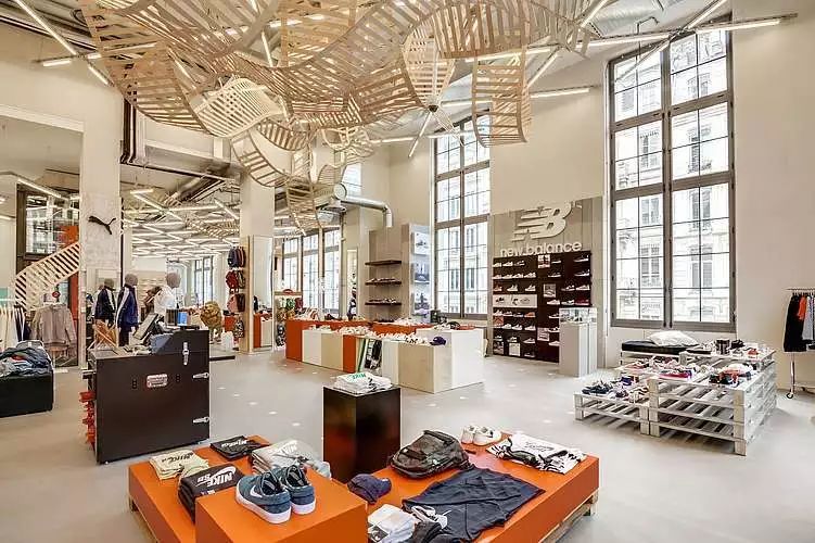 巴黎买潮鞋,寻潮专卖店