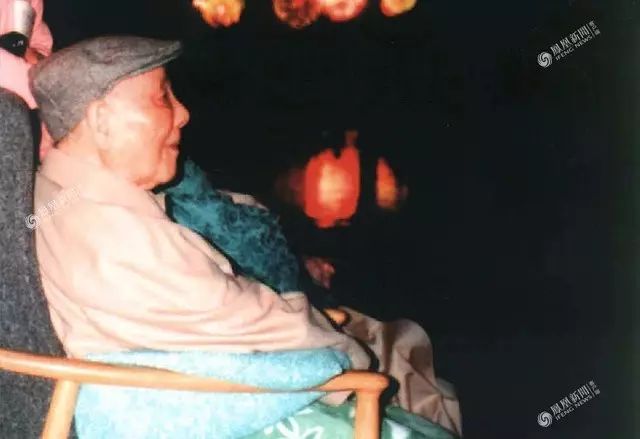 今天他115岁了，*小平邓**一生的40个瞬间