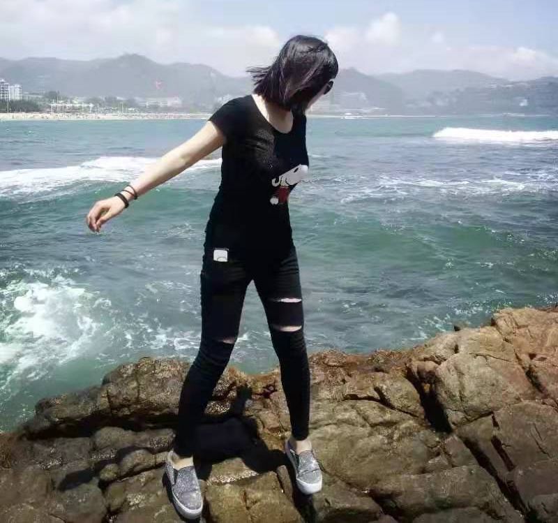 我是H*杯罩**，我想做缩胸手术