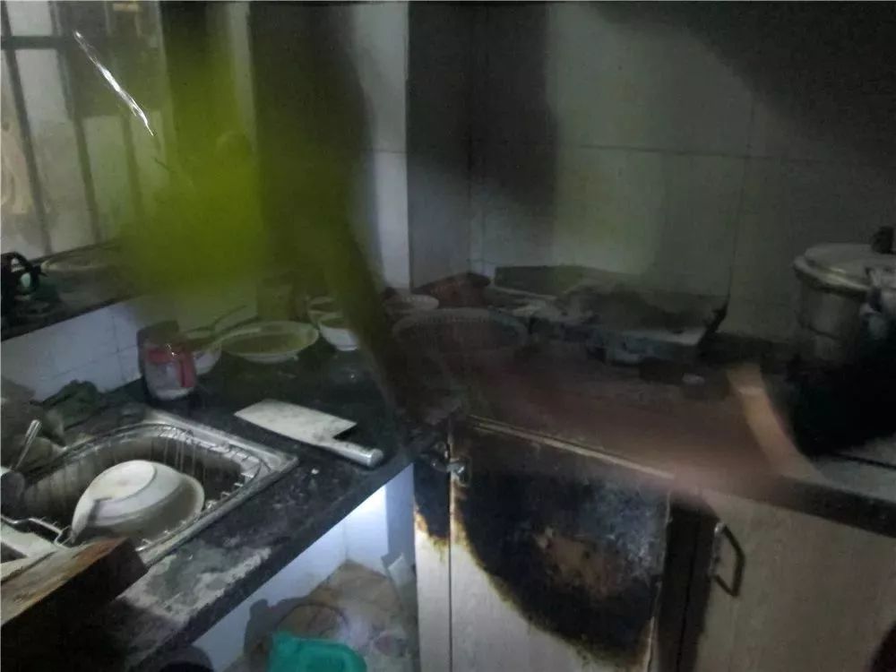 烟雾报警器一般是几根线,烟雾报警器多大声音