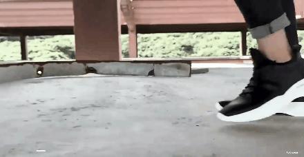 这款鞋！让整条街的回头率都归你！舒服的如同踩棉花！帅到不像实力派