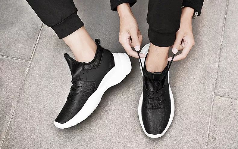 这款鞋！让整条街的回头率都归你！舒服的如同踩棉花！帅到不像实力派