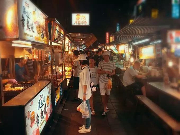 包头九原新开夜市,夜间经济激发消费活力包头