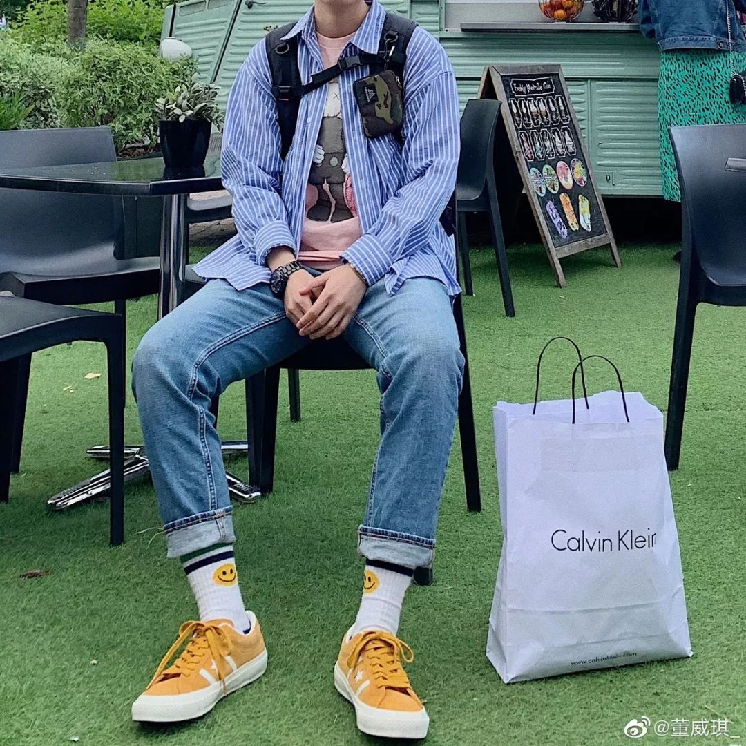 秋日牛仔的日常穿搭,初秋牛仔连衣裙搭配