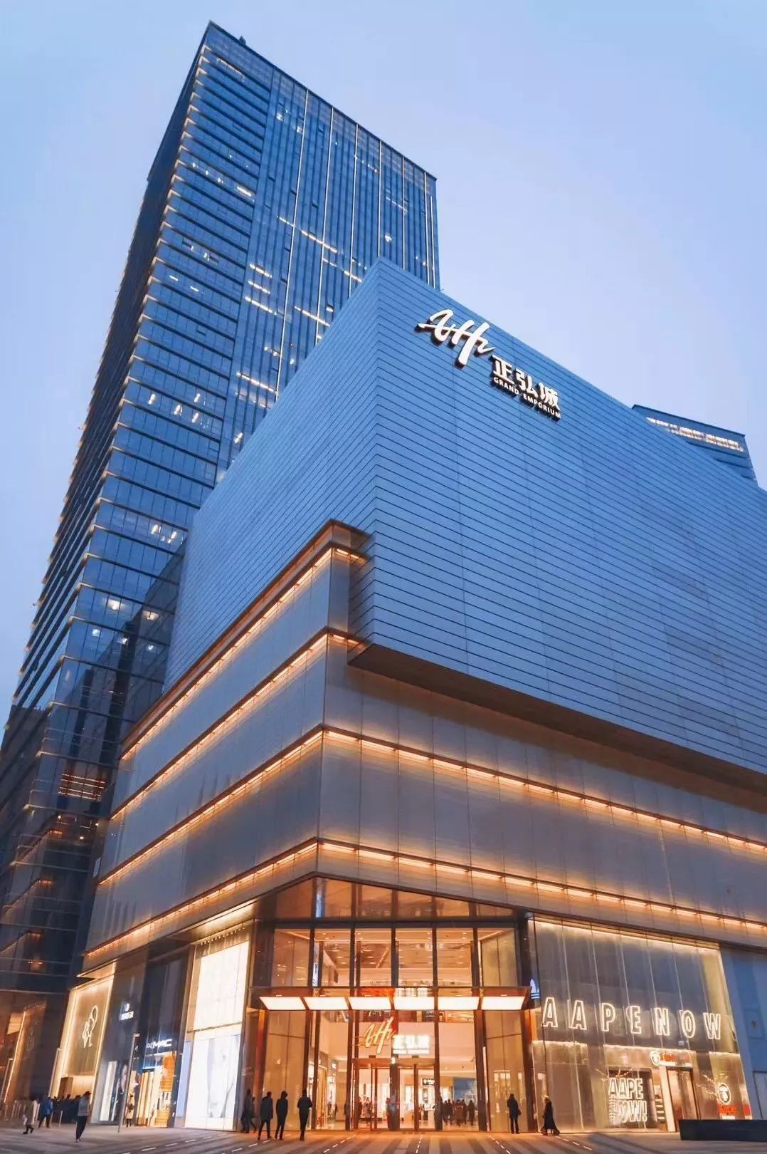 正弘城吃货黑卡能在正弘汇用吗 (正弘城吃货黑卡周五可以用不)