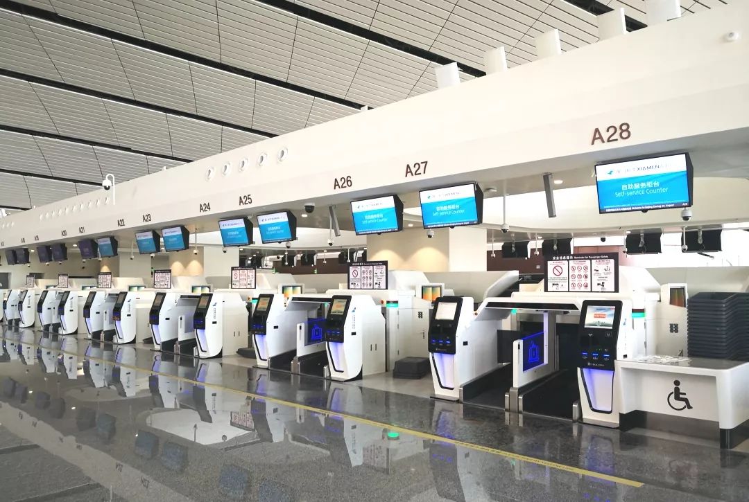 厦航大兴号首次亮相大兴机场,厦航大兴机场试飞飞机涂装