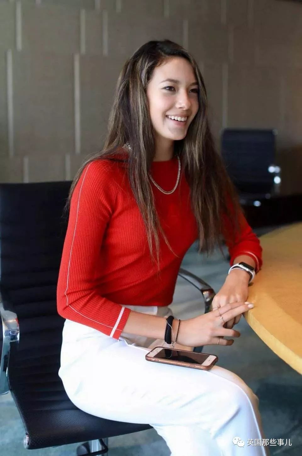 15岁华裔小姑娘获得世界冠军,15岁少女放弃美籍回国