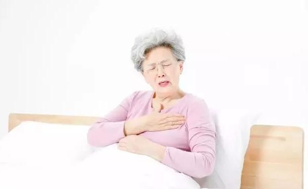 有毒木耳吃多少才中毒,隔夜木耳吃了中毒自救