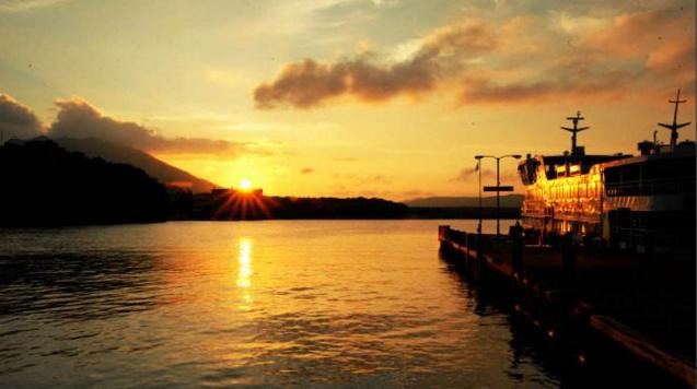 凌晨四点看海还是凌晨四点看日出,凌晨两点看日出和晚上11点