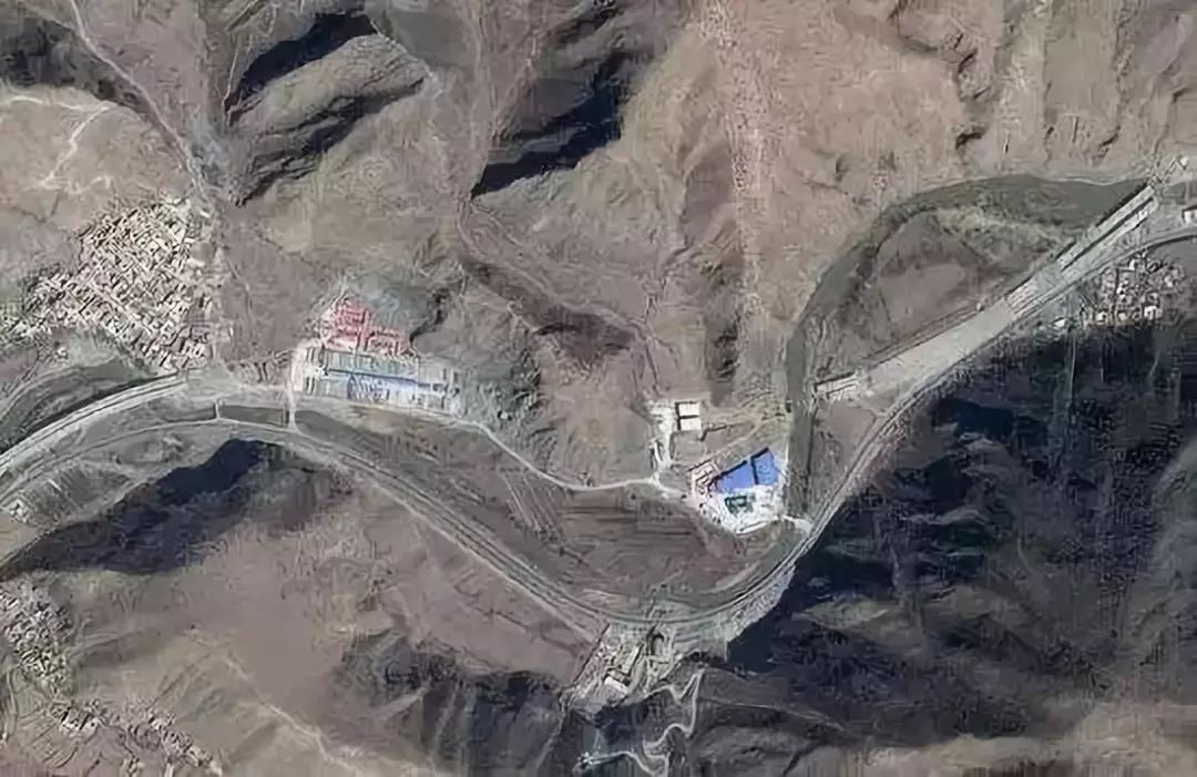 国资小新回答了知乎创始人周源一个问题，网友评论亮了！