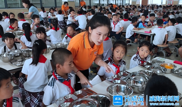 探访明湖路学校:高颜值智能化让人看了就想上学