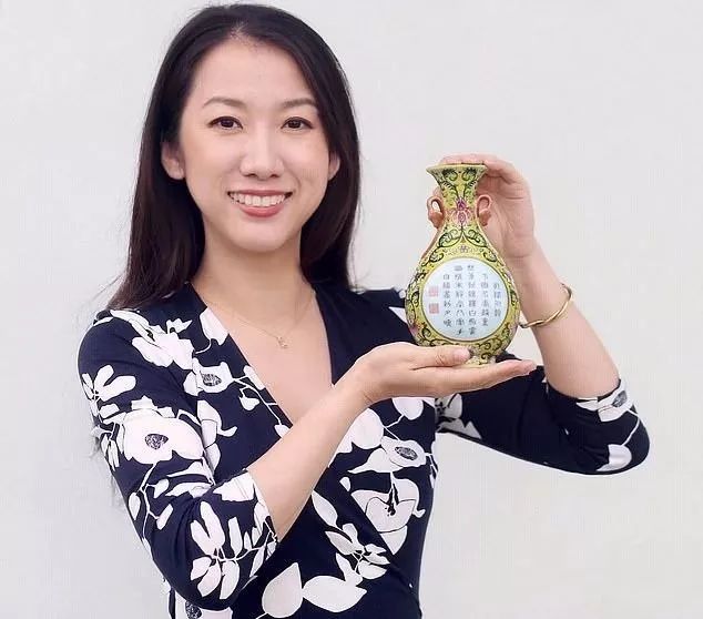 哭了！歪果仁1英镑就把咱乾隆国宝卖了？不识货就还回来啊……