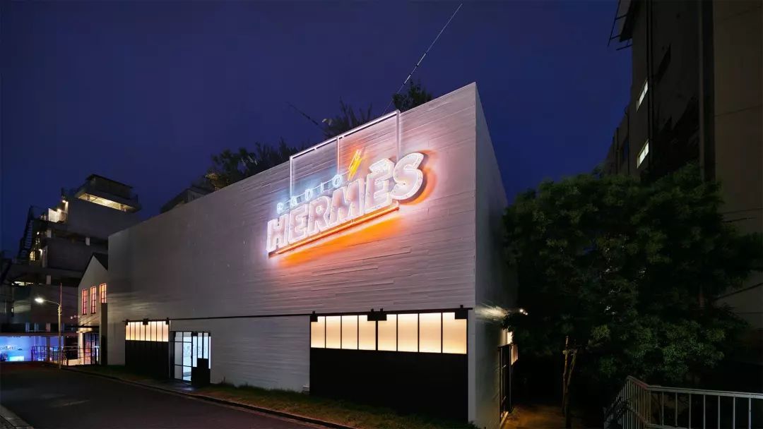 GUESS携HigherBrothers所属厂牌发布合作系列|潮流DimSum