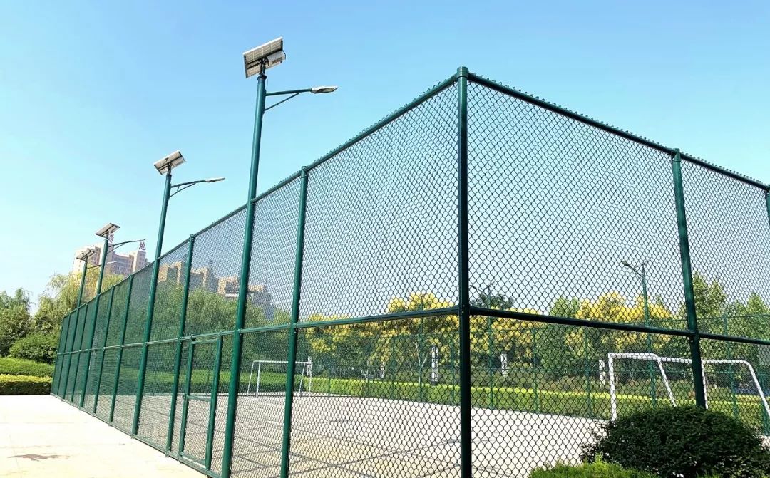 夏邑足球场所在地,高大上的体育场在哪里