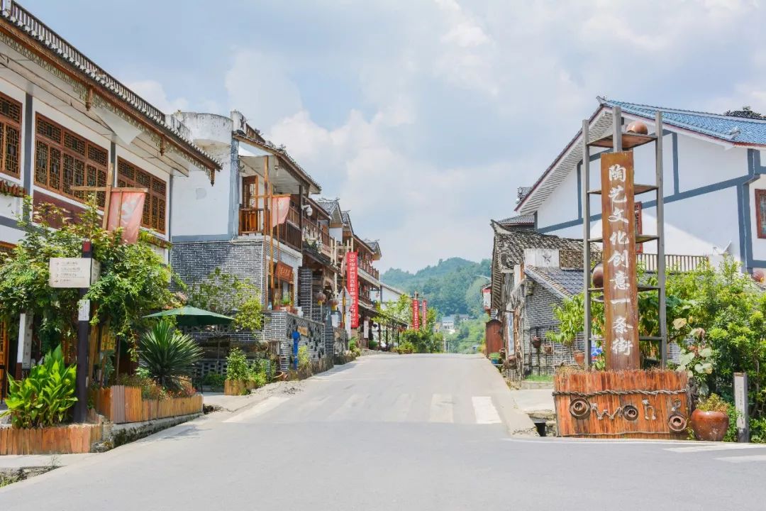 周末陪家人游大自然,周末陪家人到郊外游玩