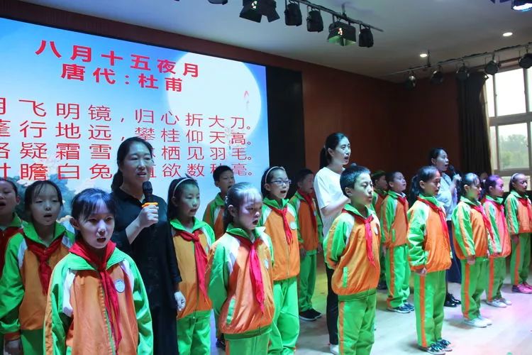 寄情于月亮的诗句,寄情中秋朗诵