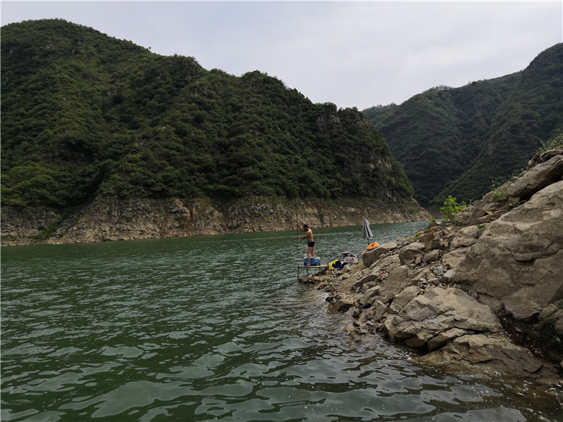 首钓官道狂拉草快乐才是垂钓的根本