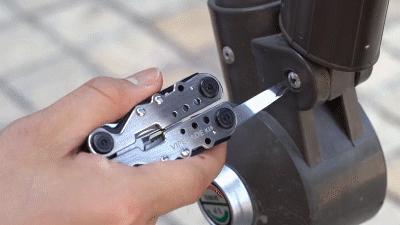 瑞士*刀军**算个屁！能顶半个工具箱的男人掌心玩物，竟有10种用途