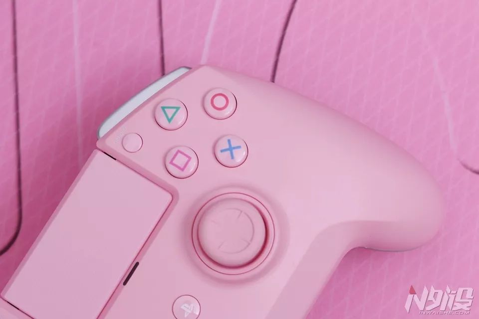 雷蛇razer游戏手柄测评,razer雷蛇飓兽竞技版ps4手柄