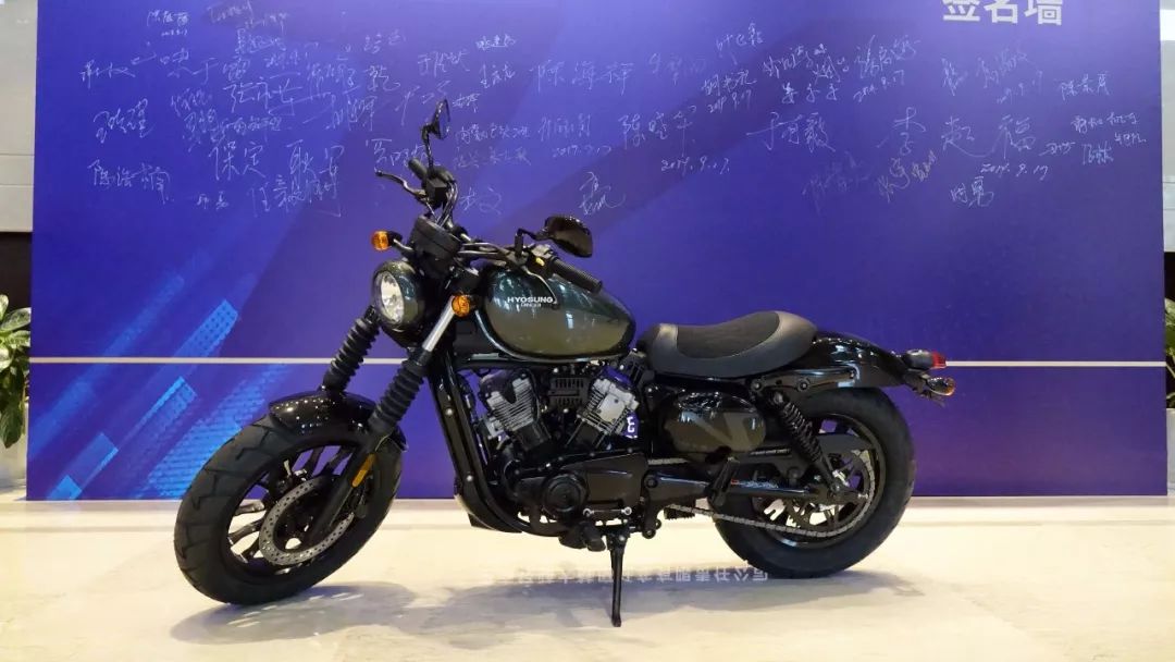 高性价比二手巡航车报价,大韩轻骑gv300s经典版评测