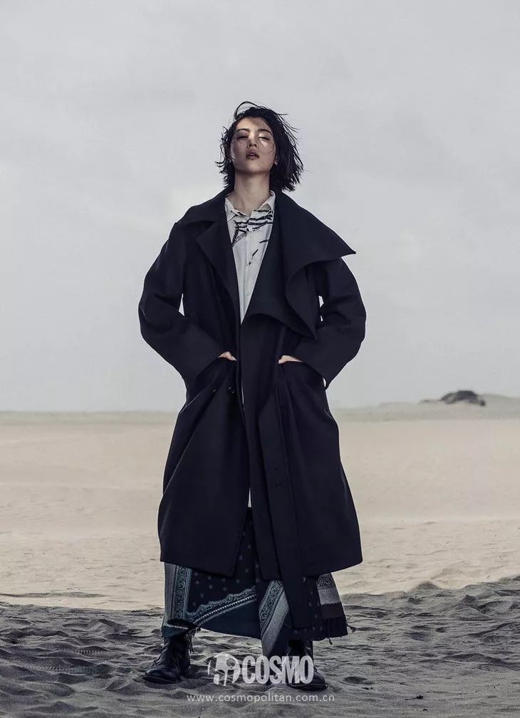 泫雅争议,泫雅掀短袖引起争议