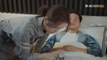 第一集胸咚,第二集接吻,比韩剧还猛