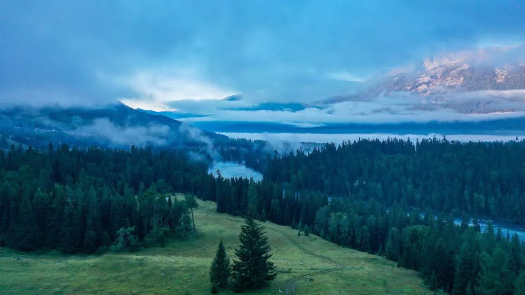 阿勒泰适合十月一去吗,阿勒泰值得一去的景点