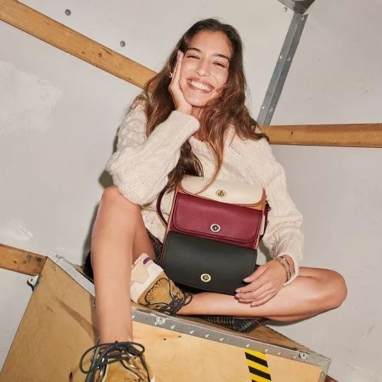 coach这波骚操作,死忠粉都怀疑它在卖二手包...