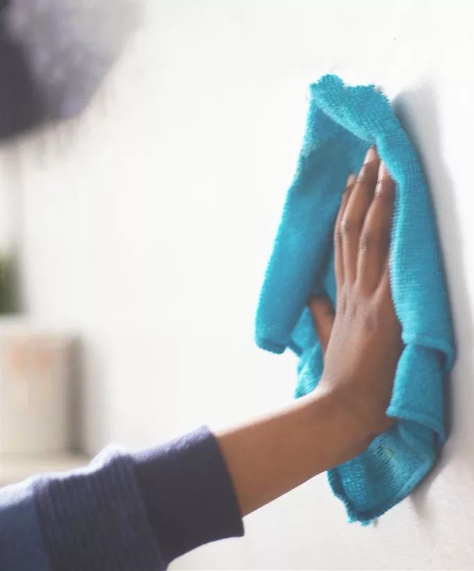 家里墙壁总是又脏又黄怎么办,墙壁发霉脏怎么刷