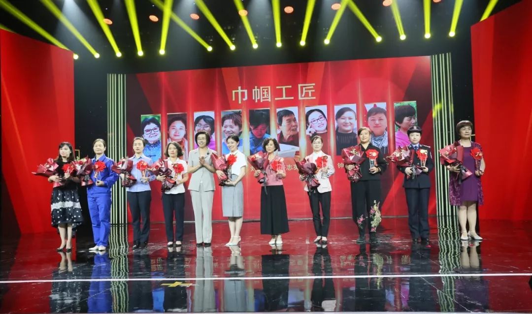 致敬曾经最美的芳华,最美芳华70年70人