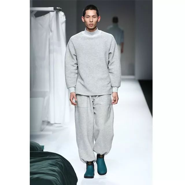 郊游防雨单品推荐,郊游必备防雨单品