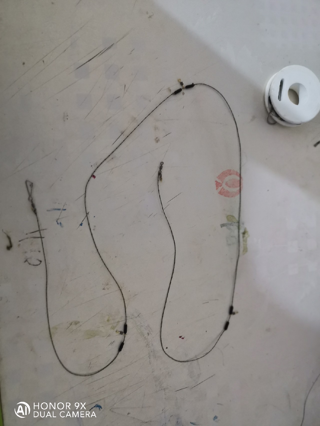 路亚串钩怎么绑线不缠线,怎么绑串钩才能不缠线