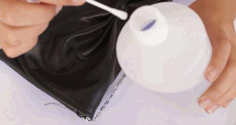 拿这个擦一擦包包，跟新买的一样