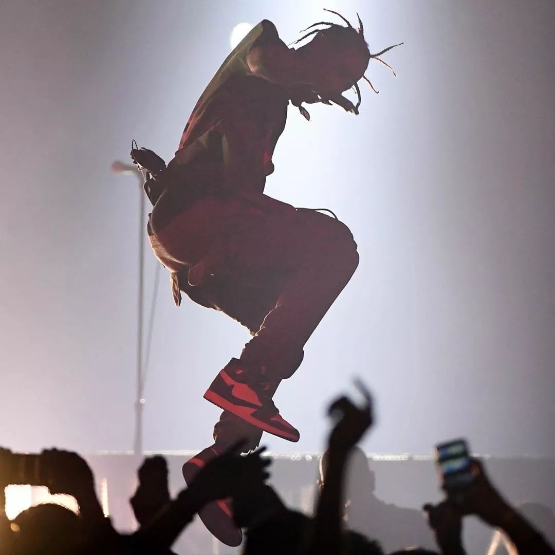 回收jordan球鞋,拒绝收鞋的店员