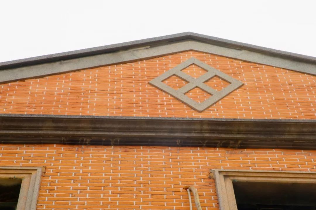 【探秘】长宁这条不起眼的小马路，竟藏有中国“烟卷大王”洋气的老宅……