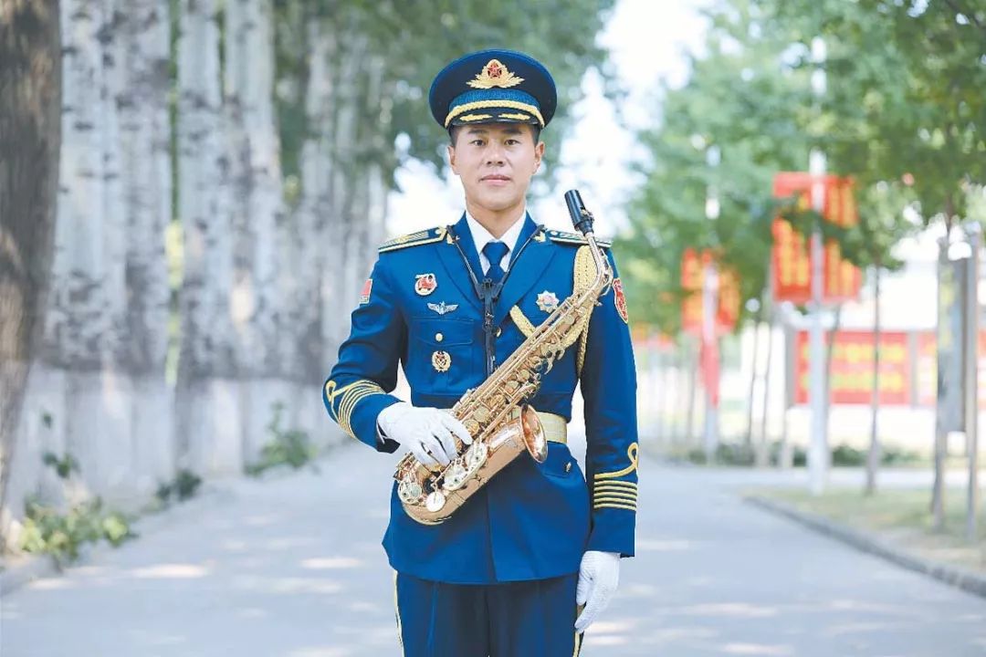 山西长治阅兵场面,阅兵方阵展现的人像