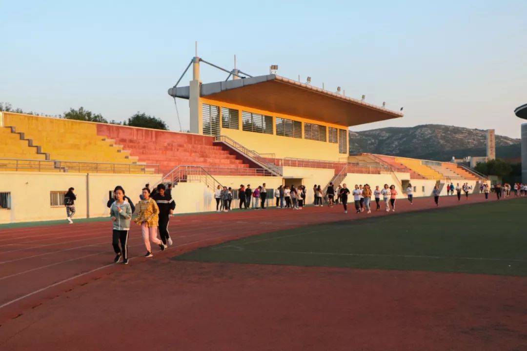 早上六点,山师人都在干什么?