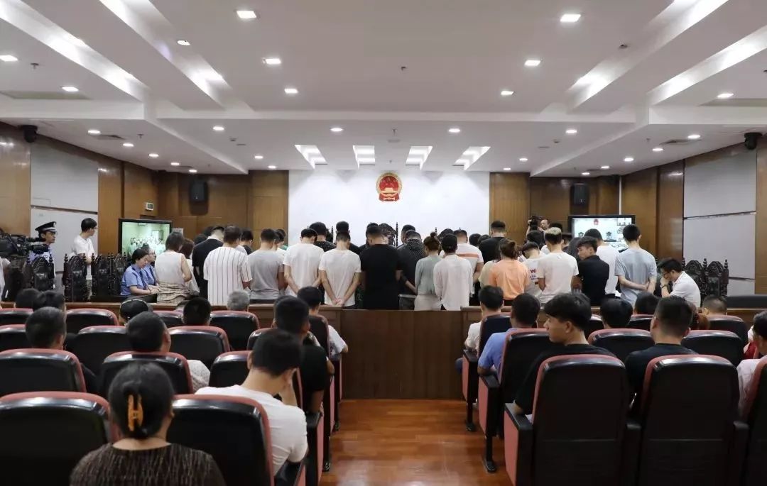 【微课堂】106名“白富美”给你发财良机？别上当！