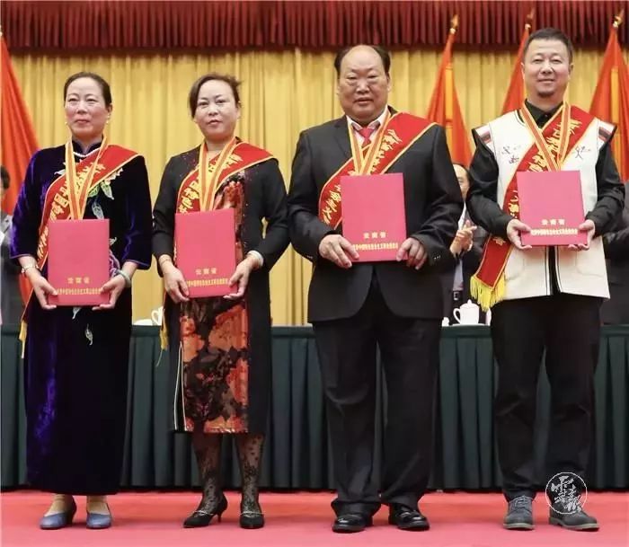 云南39名非公有制经济人士获省级表彰