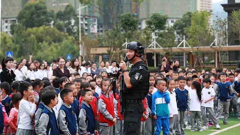 派出所开展护校安园,警方护校安园行动