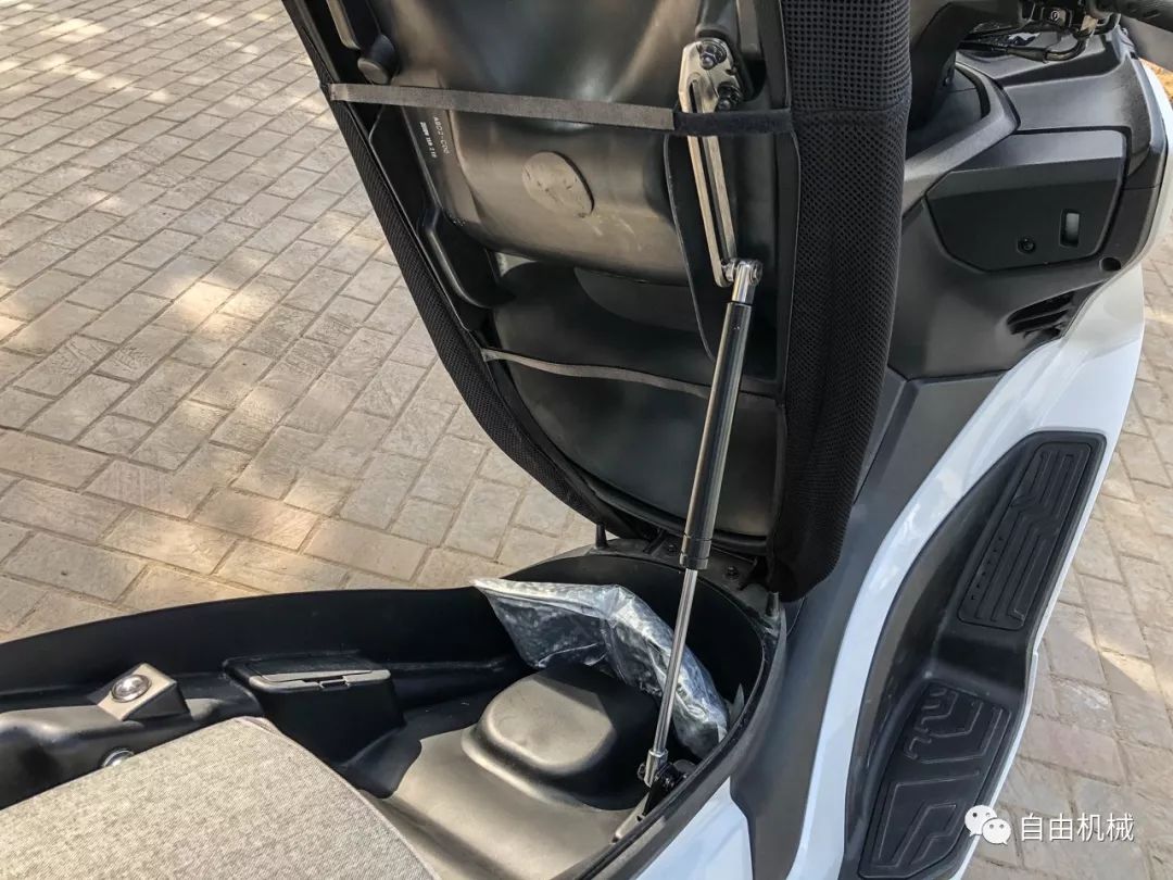 最新款赛艇250白色,赛艇250改款